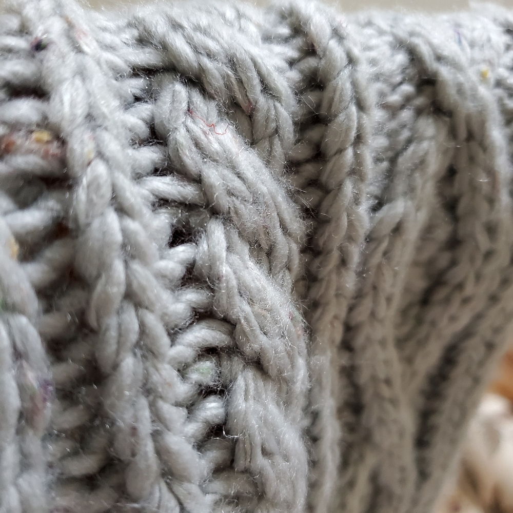ππ‘π’ππ€ Infinity Cable Knit Scarf - Picture 2 of 4